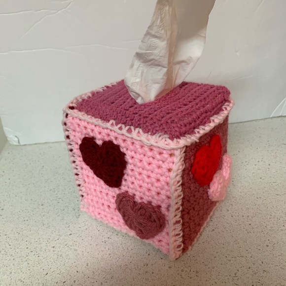 Valentines Pink Tissue Box Cover Cozy New Handmade Crochet - Picture 4 of 10